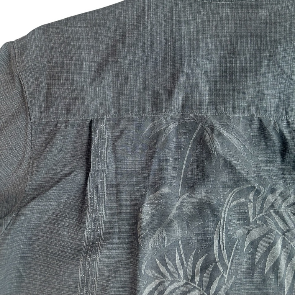 Tommy Bahama Men's 100% Silk Camp Short Sleeve Shirt Size Small Grey - Picture 9 of 13